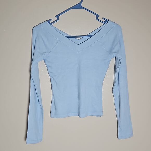 NWOT Shannen Slinky-fit tee by BDG Urban Outfitters Sz Medium Baby Blue - Picture 3 of 13